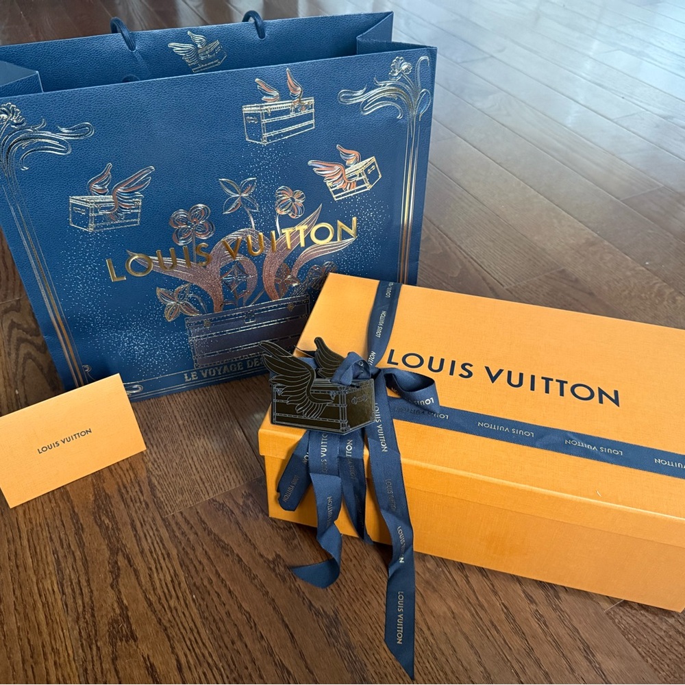 Limited Edition Louis Vuitton Bag, Box Set